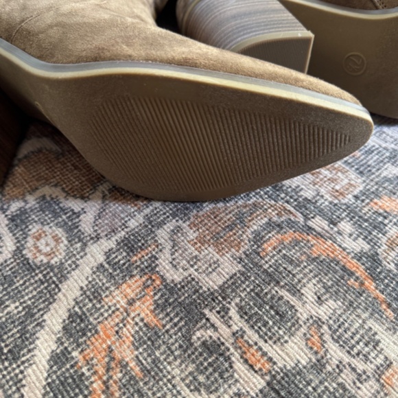 Universal Thread Junie Tall Boot in  Brown Taupe (7.5) - Picture 4 of 8